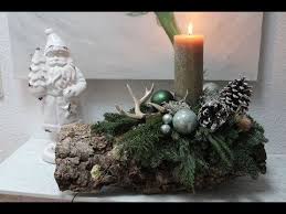 Weihnachtsdeko Gesteck Auf Baumrinde Barbel S Wohn Deko Ideen Youtube Weihnachten Dekoration Weihnachtsdekoration Weihnachtsdeko