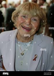 Actress dora bryan hi-res stock photography and images