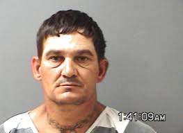 2 flee Texas jail, 1 faces capital murder charge