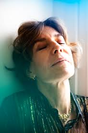 Alina Reyes, 43 ans. Projetée par «le Boucher» sur les étals des  librairies, elle ne cesse depuis de tout mettre sur la table. Tripes-tease. 