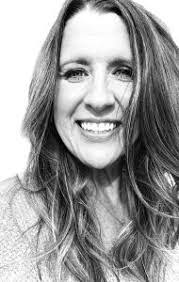 Lori Cline's Instagram, Twitter & Facebook