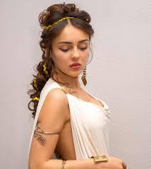 Try out any of these hairstyles and look like a greek goddess. Top 10 Greek Hairstyles That You Can Try Right Now