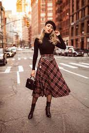 How To Wear A Beret Right From Classic To Modern Looks Midi Outfits Fashion Outfits Midi Skirt Outfit Winter