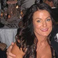 Annette Capriotti's Instagram, Twitter & Facebook