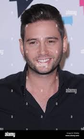 Brandon Lavalley's Instagram, Twitter & Facebook