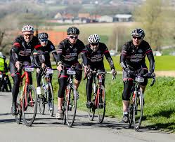 Omloop het nieuwsblad, dat is voor de eerste keer in het nieuwe wielerseizoen kippenvel krijgen. Gent Wevelgem Cyclo