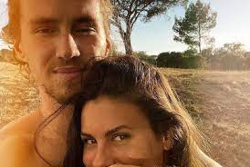 A atriz está em portugal e o cantor no brasil. Carolina Loureiro Sobre Vitor Kley E O Ser Humano Com Mais Luz Que Conheco