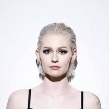 Isabelle Wallace (isabellewallace)