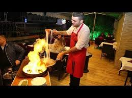 Çiya kebap a fost infiintat in 1987 in kadýköy, ca un restaurant modest care servea kebap, lahmacun si pide. 10 Incredible Dishes By Turkish Chef Burak Ozdemir