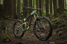 Pin Su Mountain Biking