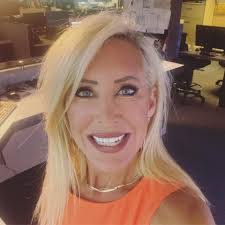 Sandi Calhoun's Instagram, Twitter & Facebook