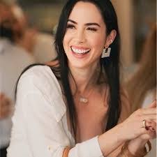 Isabel Quinonez's Instagram, Twitter & Facebook