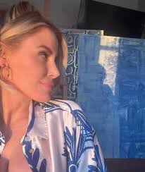 Emily Searcy's Instagram, Twitter & Facebook