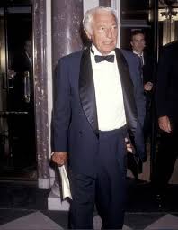 Gianni agnelli, italian business magnate, is a classic example of a man dressing with sprezzatura. Gianni Agnelli Gentleman Of Style
