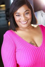 Cara Crisp's Instagram, Twitter & Facebook