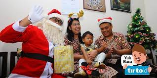 Khotbah ps philip mantofa tentang akhir zaman terbaru. Potret Perayaan Natal Dalam Keluarga Beda Agama Tirto Id