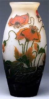 Arsall Vase Grave A L Acide A Decor De Pavots Haut De 30 Cm De 1935 A 1947 Wilhelm Wagenfeld Introduit Une Technique D Glass Art Beautiful Vase Art Nouveau