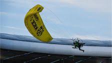 Mit einer gefährlichen protestaktion hat die. Fallschirmabsprung Beim Em Spiel Deutschland Frankreich Warum Diese Greenpeace Aktion So Gefahrlich Schief Lief Fussball Stuttgarter Nachrichten
