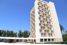 Având confortul ºi dotarea unui hotel de clasã, dar în acelaºi timp intimitatea, cãldura ºi eleganþa locuinþei proprii, hotelul oferã condiþii de cazare moderne. Grand Hotel Astoria Mamaia Updated 2021 Prices
