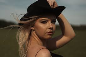 Megan Wilder's Instagram, Twitter & Facebook