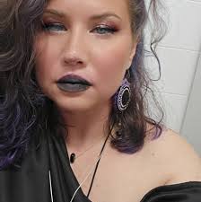 Jenny Duran's Instagram, Twitter & Facebook