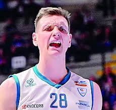 Chi si rivede a Cantù. Da compagni a rivali il catalogo è questo