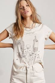 Vino Amore Tee In 2020 Women Bohemian Clothes T Shirts For Women
