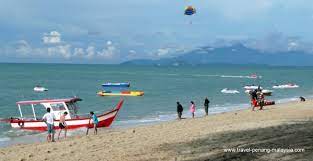 One of penang's most popular destinations (in fact, it's the second most popular destination after georgetown), batu ferringhi consists of a long stretch of soft, white sandy beach along a winding road named jalan batu ferringhi, filled with a host of accommodation and dining options. Batu Ferringhi Beach Penang Malaysia