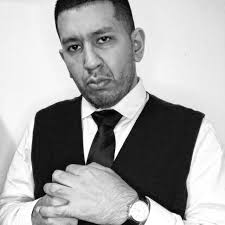 Hice un pedido en @rappiargentina Rappi turbo... el repartidor llegó y se  quedó 2', no tocó timbre (la app no actualizaba la ubicación), se paró en  la casa de al lado, sacó