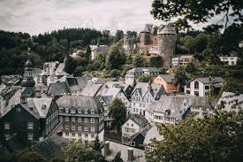 monschau tipps fur das romantische fachwerkstadtchen in der eifel historische altstadt ausflugsziele ausflug