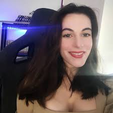 Lana Bloom (@lanabloomtv) • Instagram photos and videos