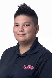 Christina Windham's Instagram, Twitter & Facebook