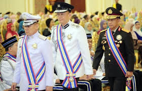 Posisi raja arab saudi tidak dipilih berdasarkan keturunan, melainkan berdasarkan kemampuan mereka. Raja Malaysia Beri Gelar Untuk Kapolri Tito Karnavian
