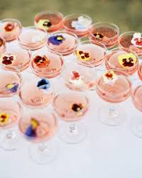 With australia's largest edible flower and leaf more than just a garnish, many of our edible flowers contain unique and enticing flavours and aromas which can be used as key ingredients to. Picture Of Serve Drinks With Edible Flowers Or Flower Petals To Give Them A Cute Glam Look And A Garden Feel