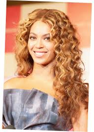 As curly hair definitely holds styles better, you can totally mix it up by pushing your short curly hair to the side just like marion cotillard. Hair Cutting Style For Female With Curly Hair Novocom Top