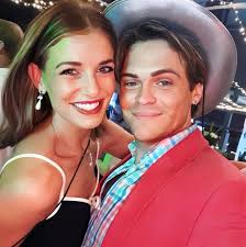 At what point after opening did your business hit 800k+ annual in revenue  without weight loss?