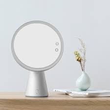 It boasts 38 separate led lights and a wide viewing who would have thought that we would have a mirror with bluetooth connectivity? Revolt Makeup Mirror Fascinate Led With Bluetooth Speaker Revolt Beauty Com