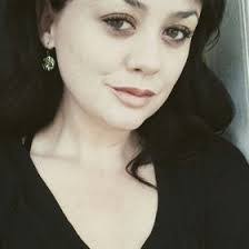 Crystal Hazen's Instagram, Twitter & Facebook