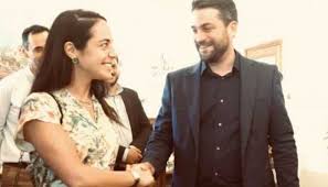 126 το τελευταιο αστερι ελιτα μιχαηλιδου. Kaytes Apokalypseis Gia Th Domna Mixahlidoy Poios Einai O Dhmarxos Me Ta 3erothgana Poy Thn Boh8aei Na 3eperasei Ton Xwrismo Ths Apo Ton Yfypoyrgo Ths N D Europost Gr