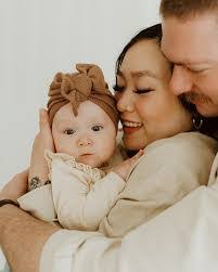 Amber Lindquist's Instagram, Twitter & Facebook