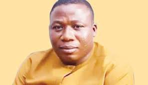 Jun 14, 2021 · the executive governor of kano state, abdullahi umar ganduje has reacted after nigerians blasted him for stepping on a picture of his political opponent, rabiu musa kwankwaso during a political mega rally on saturday. Breaking Yoruba Freedom Fighter Sunday Igboho Arrested In Cotonou Breaking News Nigeria News Entertainment Sport Business Polities