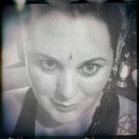 10+ "Vanessa Lux" profiles