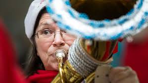 Santa arrives at Eastview Mall