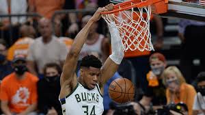 Giannis antetokounmpo became the 3rd player in nba history to average at least 25 ppg, 10 rpg, 5 apg, 1 bpg and 1 spg in a season. Final Nba Suns Vs Bucks Giannis Antetokounmpo Mengaku Punya Kekhawatiran Sport Tempo Co