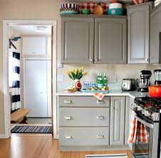 She works daily as a professional painter/home remodeler/handywoman while lending her husband's roofing business a helping hand in her spare time. French Linen Kitchen Cabinets Archives Stylish Patina
