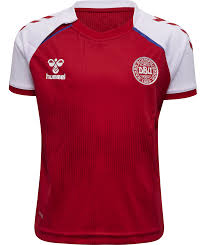 Hvis du ikke har været så heldig at få en billet, så kan du enten se kampene i tv eller med online live streaming. Dbu 20 21 Home Mini Kit