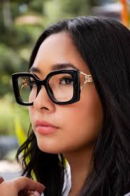 🖤 These black square Gucci eyewear pieces are everything! They combine  modern vibes with a classic old money feel! 👓✨ Perfect for making a  stylish impression! Visit us: 𝗕𝘂𝗿𝗲𝗻𝘀𝘁𝗿𝗮𝗮𝘁 2 (+597) 521-286