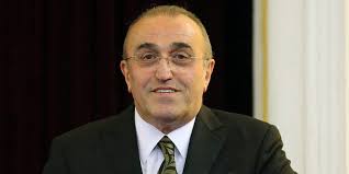 Yiğit şardan 1963 yılında i̇stanbul'da dünyaya geldi. Son Dakika Abdurrahim Albayrak Yigit Sardan In Listesinde Spor Haberleri