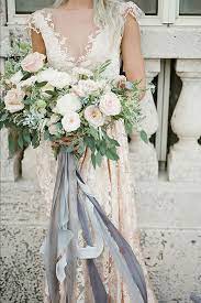 Two questions brides often ask while wedding planning: 20 Elegant Neutral Wedding Bouquets Ideas For 2021 Trends Emmalovesweddings