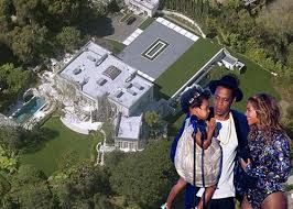 Beyonce And Jay Z Are Renting The Big Lebowski S Mansion For 150k A Month Ma Maison De Reve Maison Reve